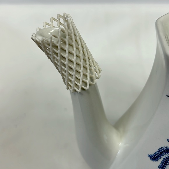 Vintage Royal Staffordshire ironstone “Willow” coffee pot cream & sugar - Picture 4 of 16